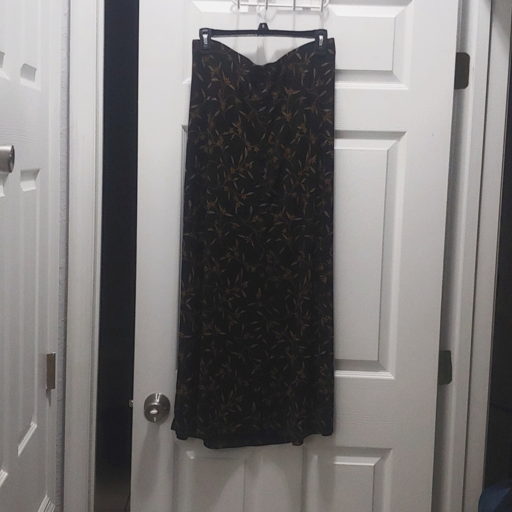 Ladies skirt